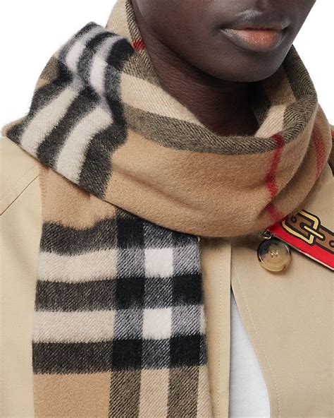 burberry giant check cashmere scarf trench